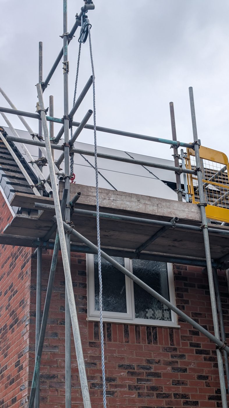 Gable end, 18 Aug: panels to the verge
